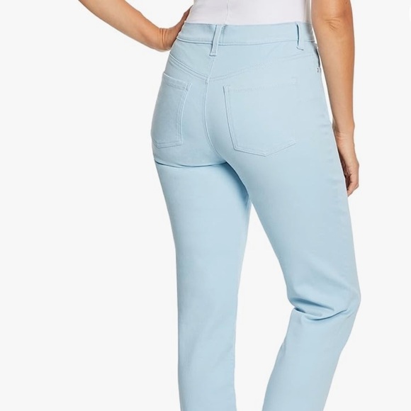 Gloria Vanderbilt Amanda THE ORIGINAL SLIMMING JEAN
HERITAGE TAPERED LEG. Sz 14 - Picture 2 of 14